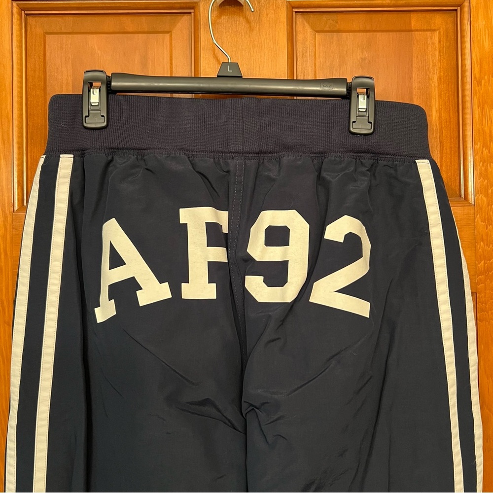 Abercrombie & Fitch pants - Picture 11 of 11